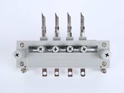 HH101B單相PC下出線(xiàn)表座（4滑塊-105、125MM-孔距，-M8-螺桿）